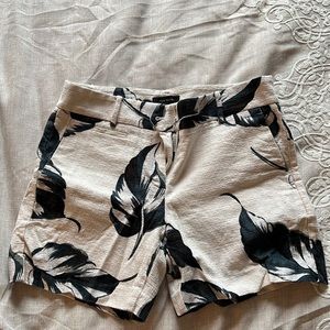 ANN TAYLOR Floral Shorts - US Size 6
